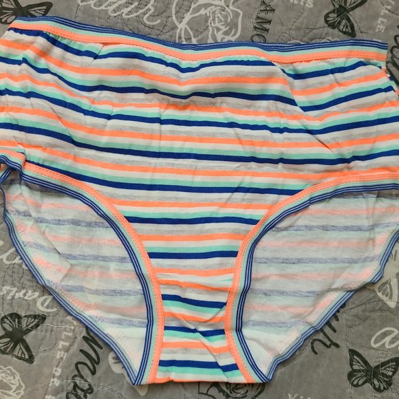 Wonder Nation Girl’s Briefs Set of 3 - Picture 7 of 8